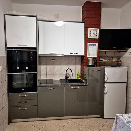 Apartment Slaven Vinisce ภายนอก รูปภาพ