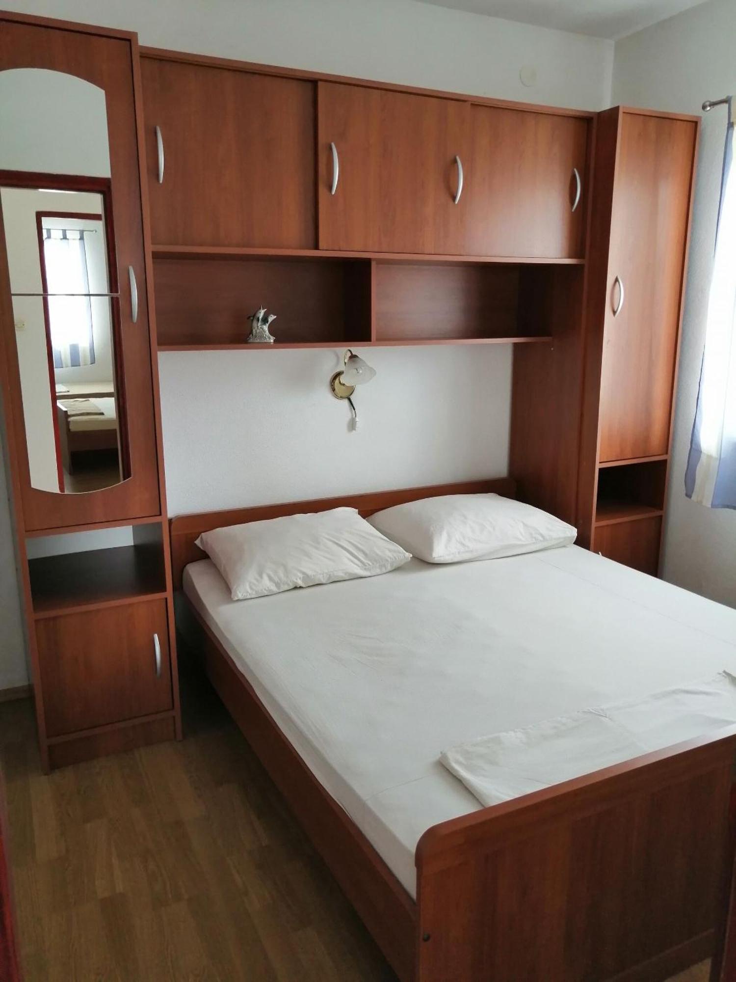 Apartment Slaven Vinisce ภายนอก รูปภาพ